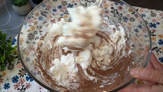 Dieses Käsekuchen Rezept ist so lecker und knusprig! Es schmilzt auf der Zunge! Ohne Boden
