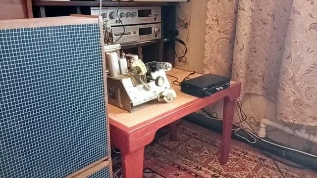 Ревербератор для гитары из не рабочего домашнего кинотеатра с караоке.