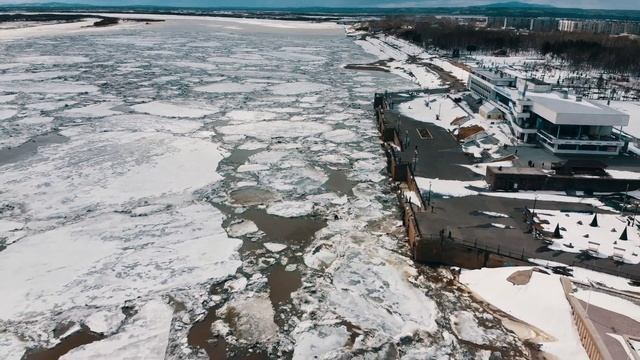 25 апреля 2020 года. Ледоход на Амуре у Комсомольска