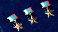 Министр обороны Сергей Шойгу вручил "Золотые звезды" троим военнослужащим