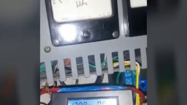 Китайский контроллер RX-12/24 в работе.