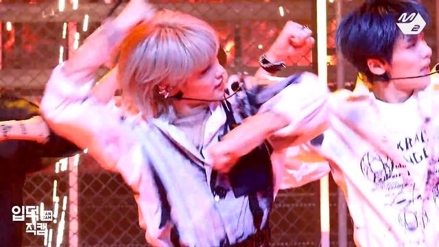 입덕직캠 스트레이 키즈 필릭스 직캠 4K Back Door Stray Kids FELIX FanCam  MCOUNTDOWN_2020.9.17