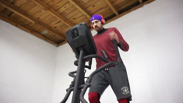 Xterra FS5.4 elliptical crosstrainer review [eng] - odd choice