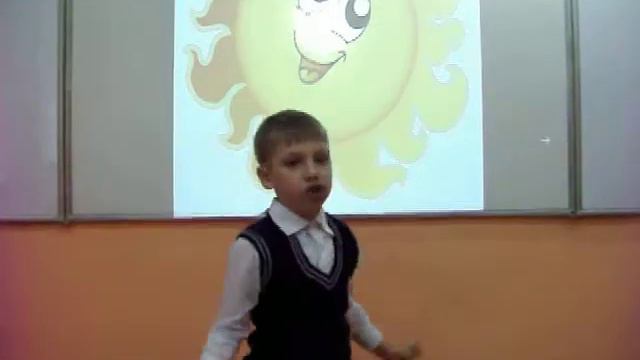 Страна читающая — Илья Галинский читает произведение «На что похоже солнце?» Т. В. Боковой