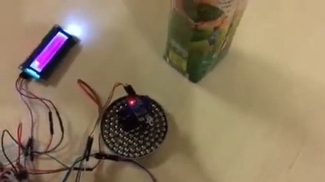 Серво машинка и датчик препятствия low