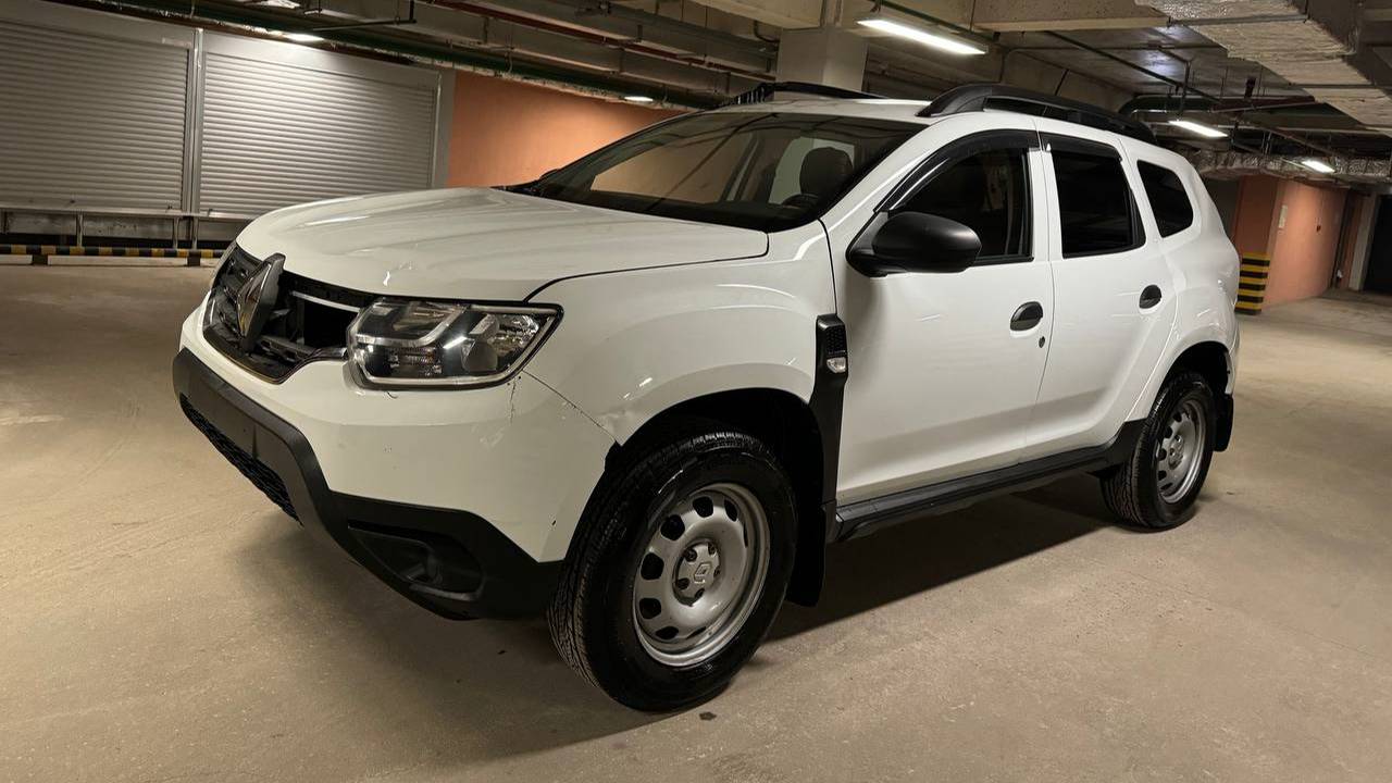 Renault Duster; 1,6 MT; 2021; Белый