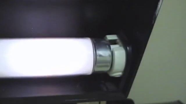 "Model 2450" F15T8 fluorescent desk lamp (1995)
