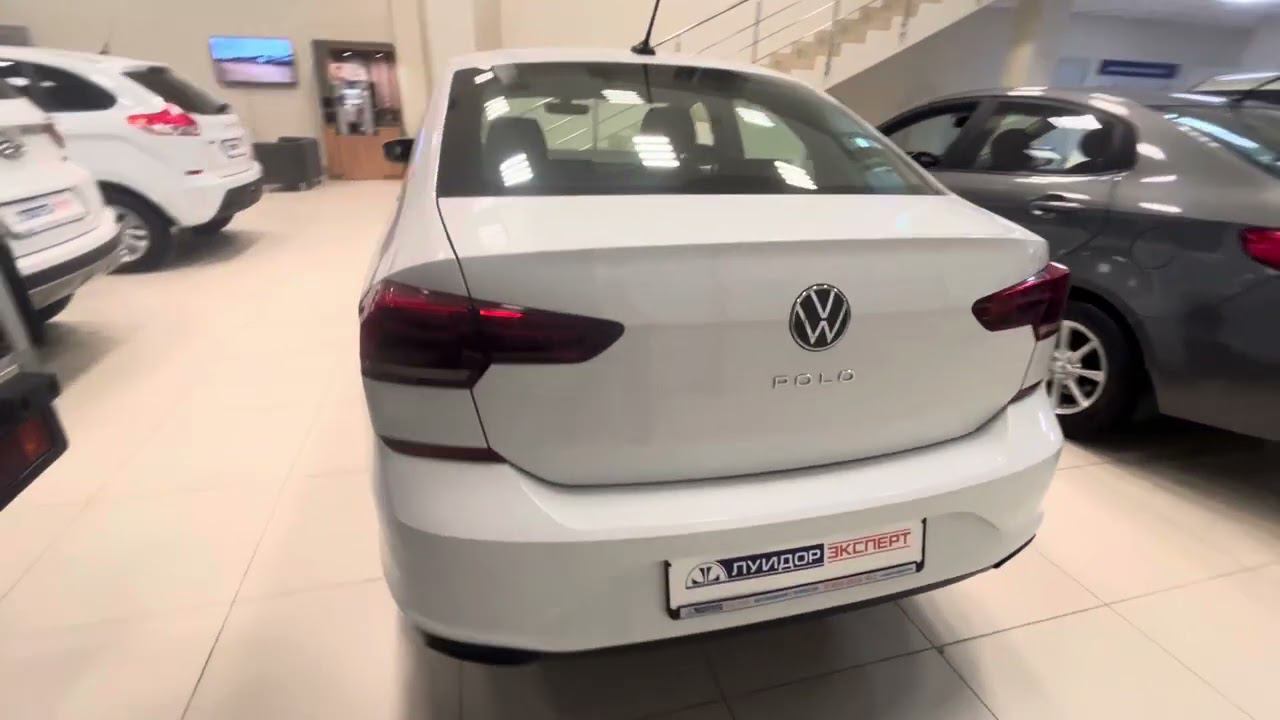 Volkswagen Polo 1.6 AT (110 л.с.) 2021