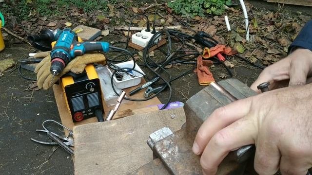 Изготовление улучшенной клеммы держателя сварочного инвертора в реальном времени.