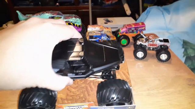 unboxing 2021 spin master monster jam 1:24 scale (soldier fortune black ops)