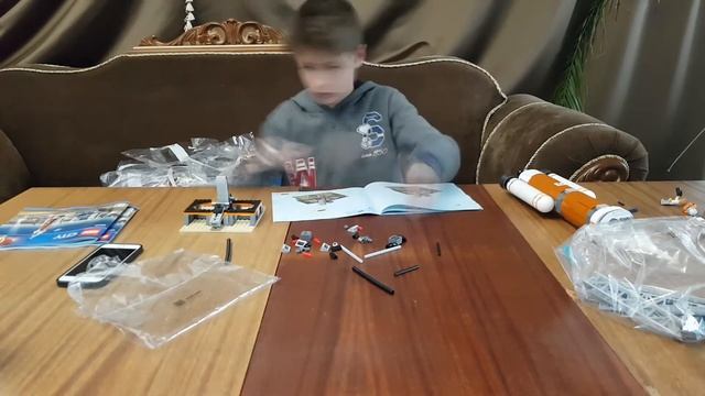 Собираем космическую ракету от Лего. Lego City 60228
