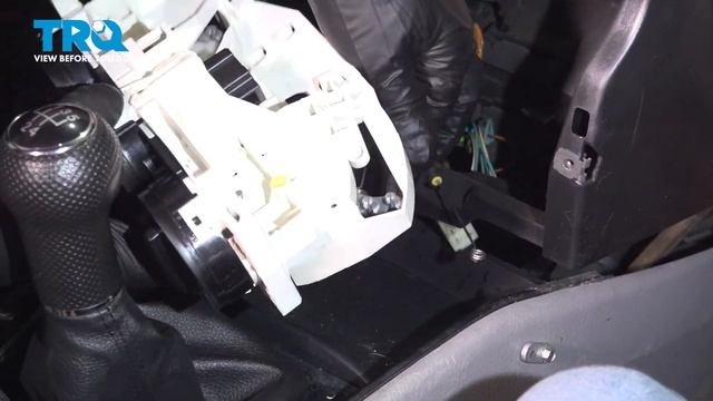 How To Replace Heater And A/C Control 1999-2005 Volkswagen Jetta