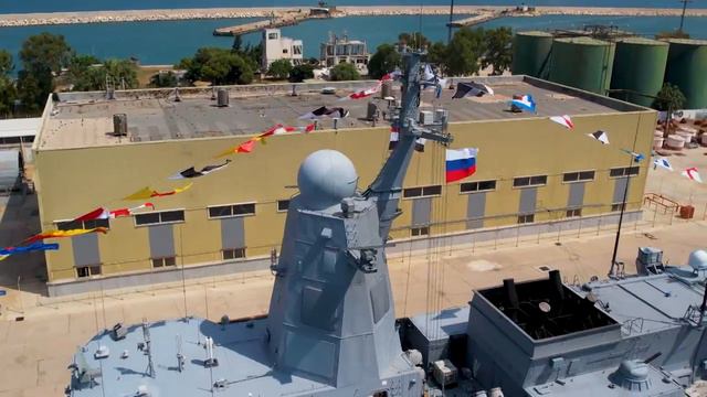 Парад в честь дня ВМФ прошел в Санкт-Петербурге
