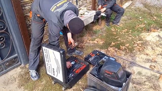 Наша бригада после монтажа навеса