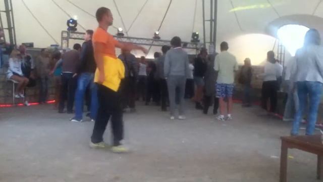 Инопланетянин на Kazantip @ 23.08.2011 Z19 танцпол Heaven pt.1