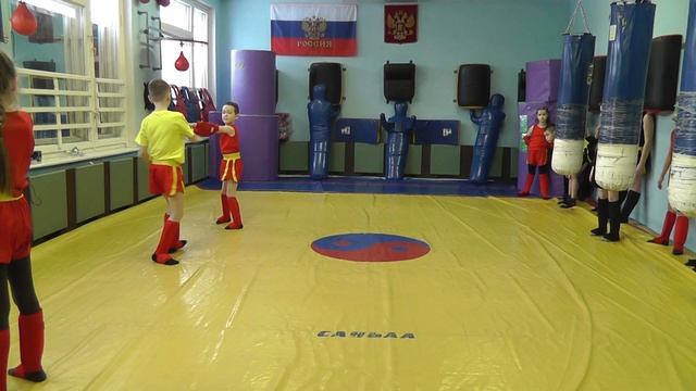 Тренировки по саньда в Центре ФП и СЕ Чемпион г.Чебоксары. руководитель.тренер  Ильин Г.В.