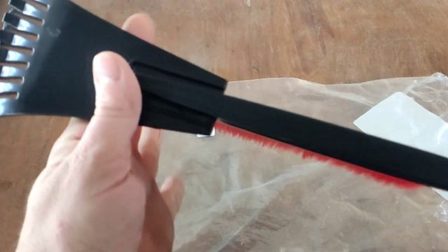 Щетка - скребок AVS crystal WB - 6301! Дешёвая щётка с Ozon!