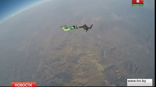 Американец совершил прыжок без парашюта с высоты 7600 м!