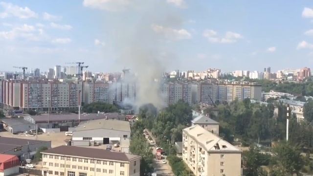 В Вахитовском районе Казани горит пятиэтажка
