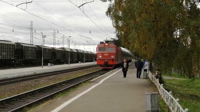 ЭП1-292,прибывает с поездом №294,сообщением Анапа - Мурманск, на станцию Апатиты, 5.09.2019г.!!!