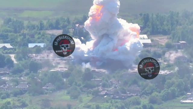 Уничтожение очередного ПВД ВСУ в южной части Волчанска, при помощи "вакуумной бомбы" ОДАБ-1500 !!!