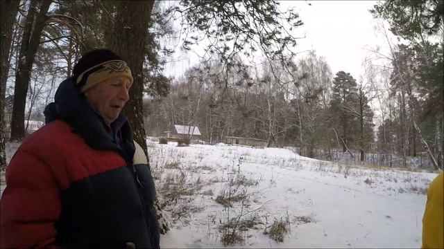 VLOG: День рождения Коли | Прогулка по зимнему лесу | Купила ёлочные игрушки | Салат цезарь