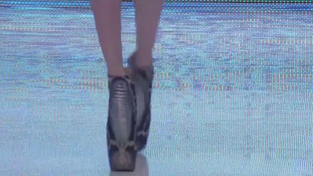 Максим Рейн - Подиум (Alexander McQueen Fashion Shows)