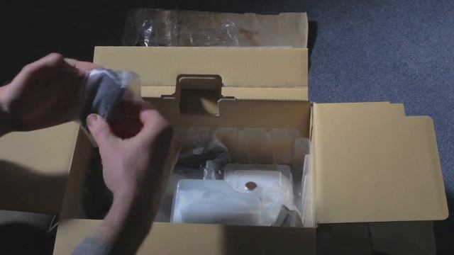 Canon XF200 unboxing PAL - released August 2014