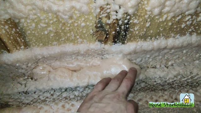 Начинаю утеплять сарай опилом