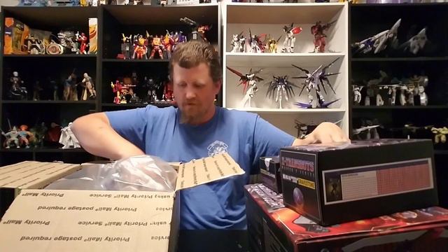 Episode 385 - Unboxings from DewDawg Reviews, Brandon Backlin, TGG, HOLR & Mecha Maniacs!