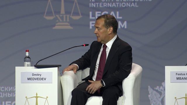 «Будет хуже!»: Дмитрий Медведев посоветовал Украине не тянуть с переговорами