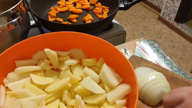 Жарке зі свинячими ребрами. Легко і смачно)/ Жаркое с свиными ребрами. Легко и вкусно)