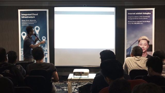 IOID 2019 - Alan Adi Prastyo (Implementation Blue Green Deployment with Istio on Kubernetes ...)