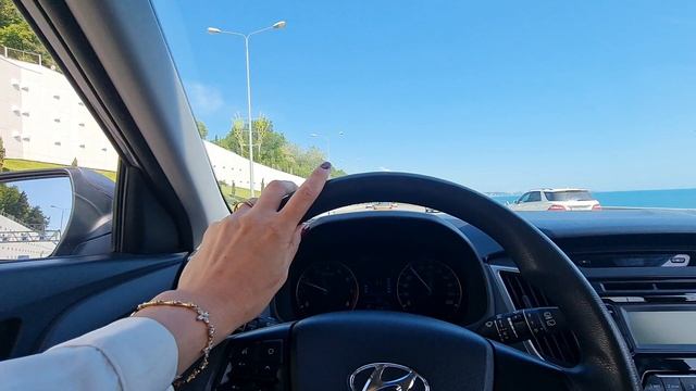 продаю все что стоит на земле в Сочи!