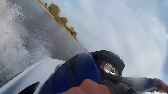 Yamaha Waverunner 1200cc over de Rijn