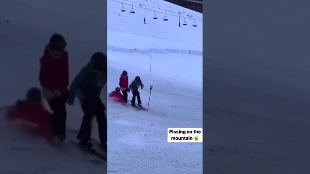 Не самое лучшее место чтобы справить нужду.