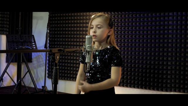 Маленькая Дива: Первая Запись Песни с 7-летней Кирой! | Детский вокал, студия звукозаписи