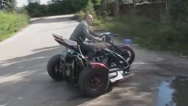 Мотоцикл с двиглом V8 от ГАЗ-53 собрал мужик из глубинки