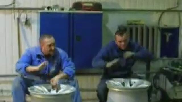 Немного из жизни автослесаря, 31 декабря 2007 год, где то около 8 часов вечера.