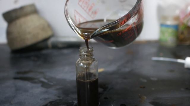 Diy gray hair to black hair color spray in just 5 minutes l สเปรย์ฉีดผมหงอกผมหงอกเป็นผมดำ