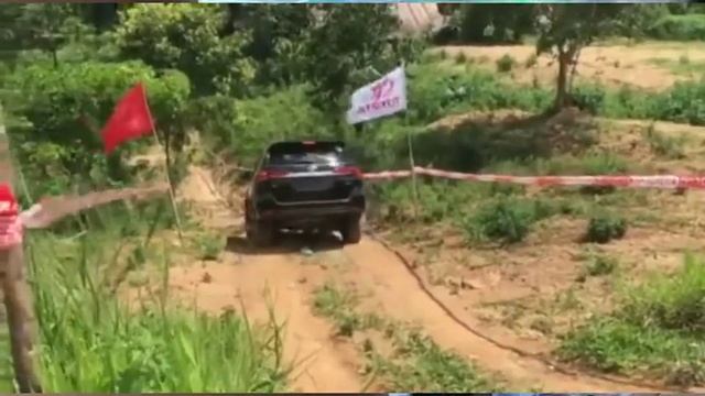 (TEST DRIVE) : TOYOTA FORTUNER 2017