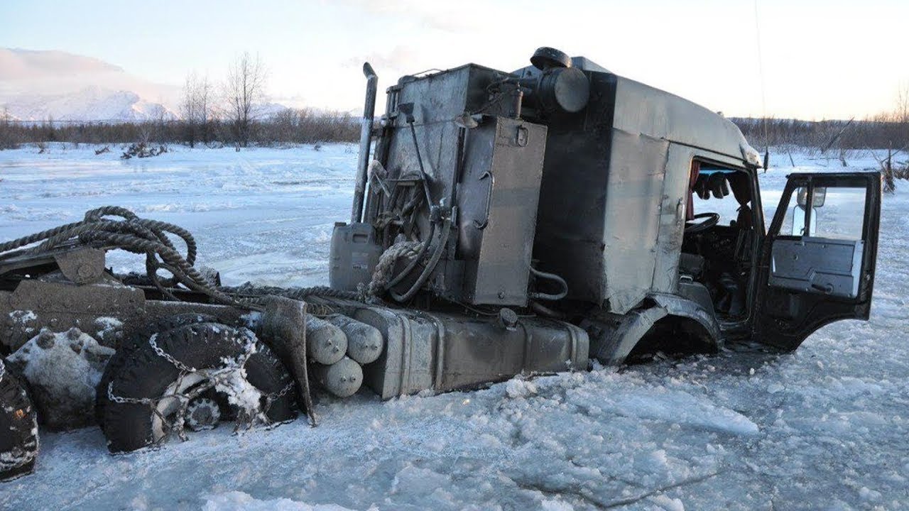 Дальнобойщики на зимнике Якутии