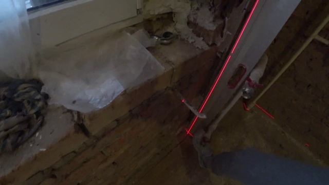 Как я выставляю маяки для штукатурки стен с одним размером откосов.