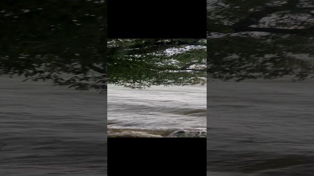 Выходные погоду не выбирают. Погода на рыбалке бывает разной 😃