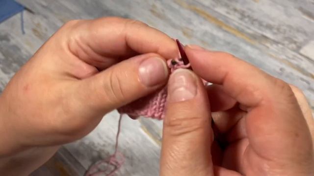 Узоры спицами. Элегантная коса. Knitting patterns. Elegant braid.