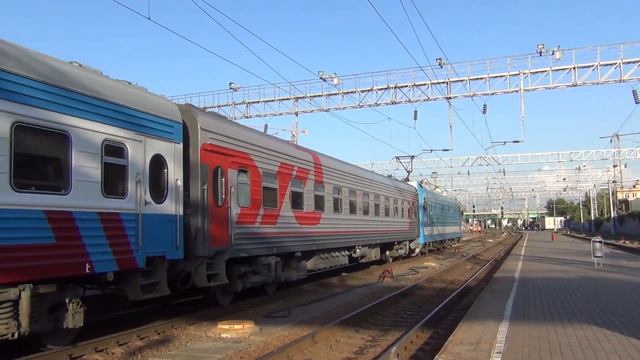 Электровоз ЭП1М-641 с поездом №34 Москва — Владикавказ