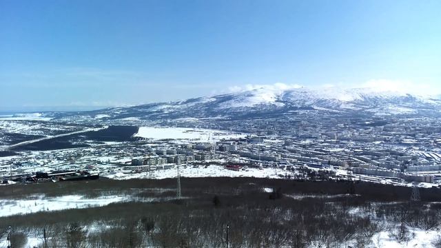 Магадан. Вид на город и окрестности.