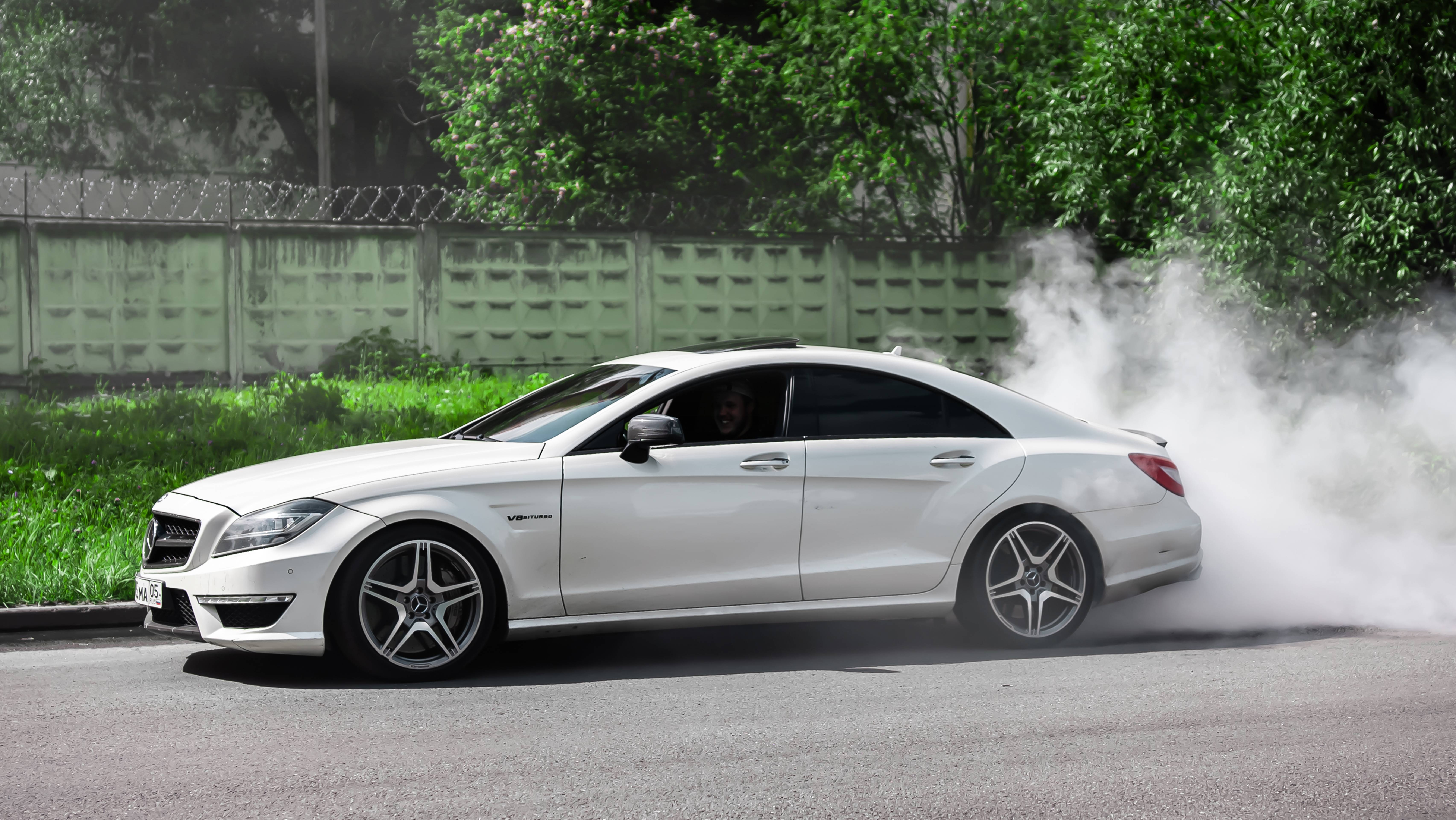 Я КУПИЛ БАНАН! Легендарный MERCEDES CLS 6.3! Поездка в Дагестан, восстановление!