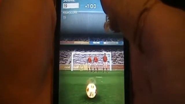 iPod Touch App Review Flick Kick Football