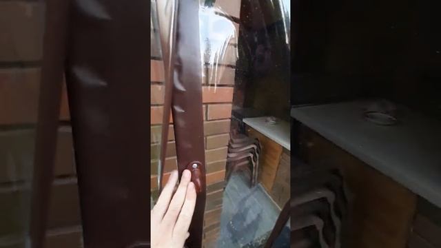Парящие над землёй мягкие окна , без боковых столбов ,  соединение между собой
